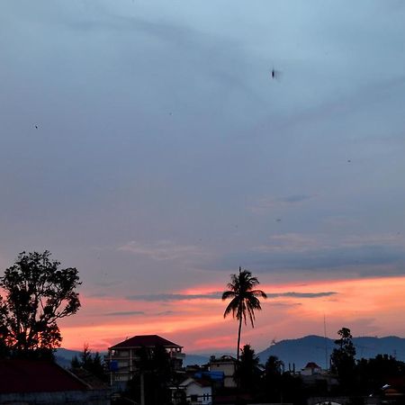 Bird'S Nest Albergue Kampot Exterior foto
